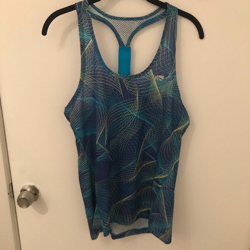 Marika workout top - Picture 2 of 4